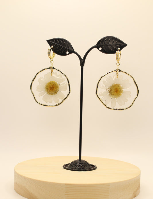 White Daisy Hoop